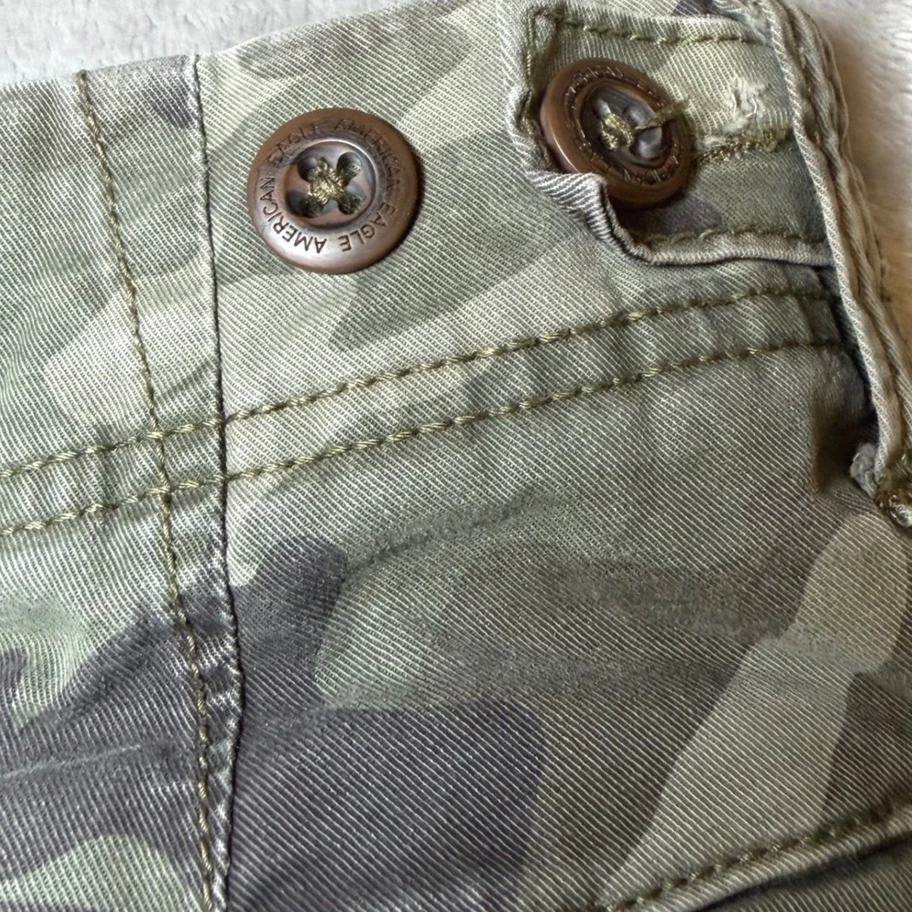 American Eagle Mens Size 31 Next Level Flex Camo Cargo Shorts Classic Stretch